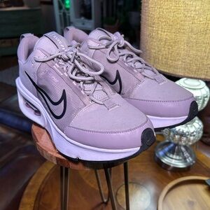 Lilac Nike AirMAX